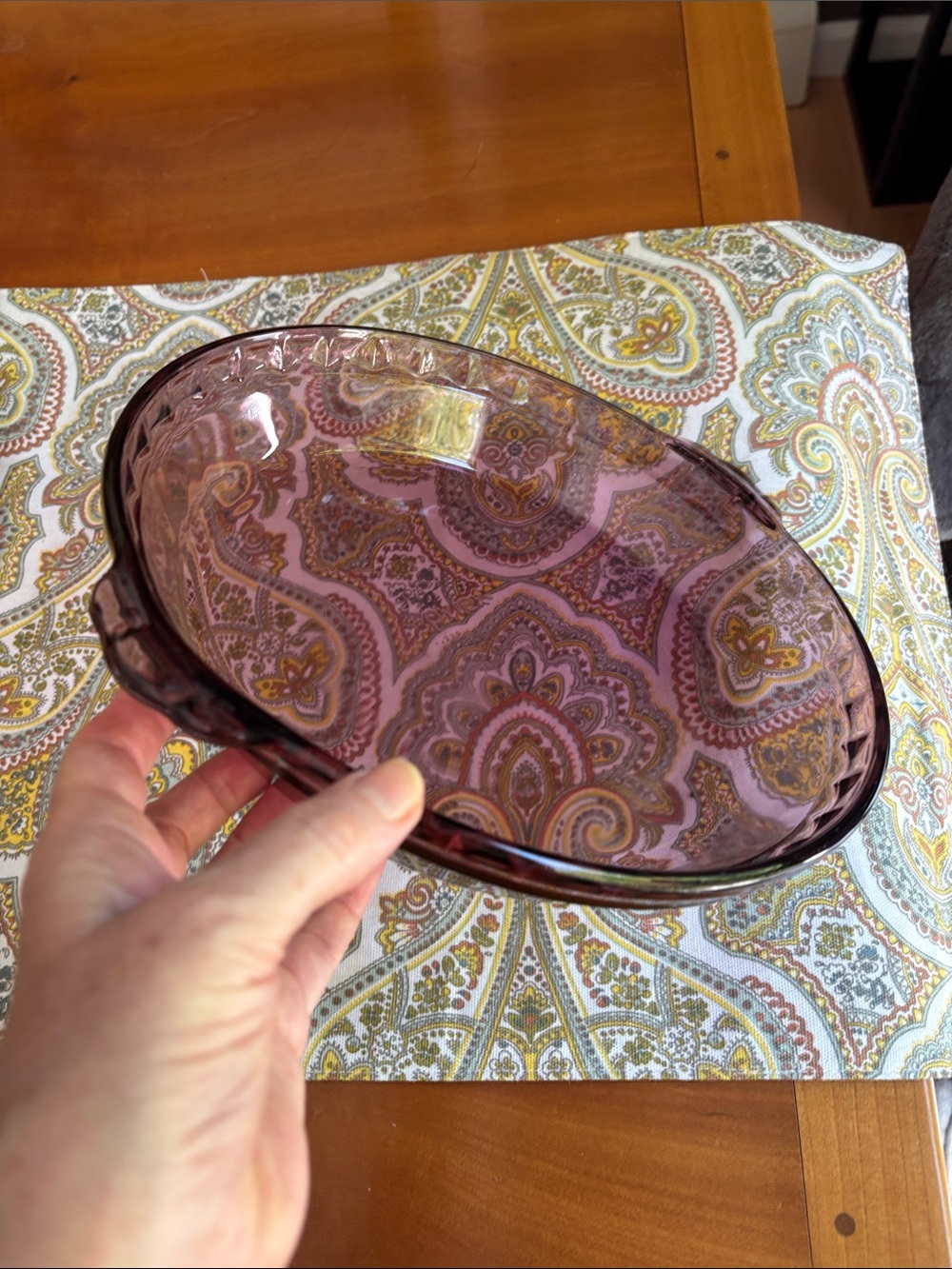 Pyrex Cranberry Amethyst 229 Glass Pie Dish with fluted edges